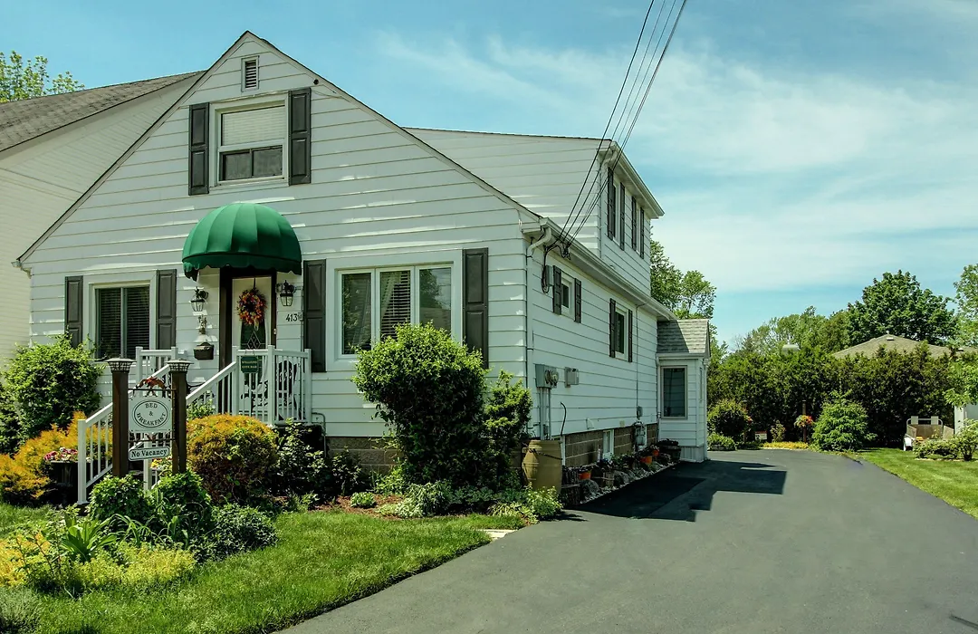 Williams Gate Bed & Breakfast Private Suites-1